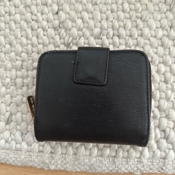 Michael Kors Wallet - Picture 2 of 3